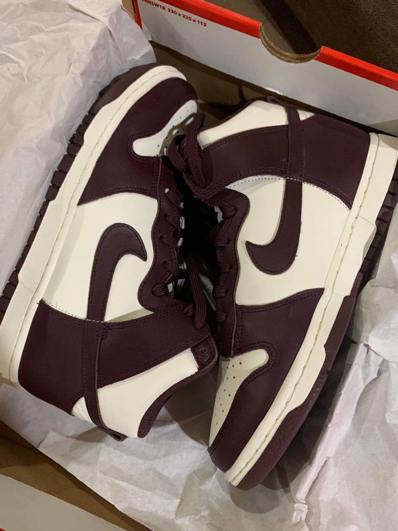 nike dunks bordeaux