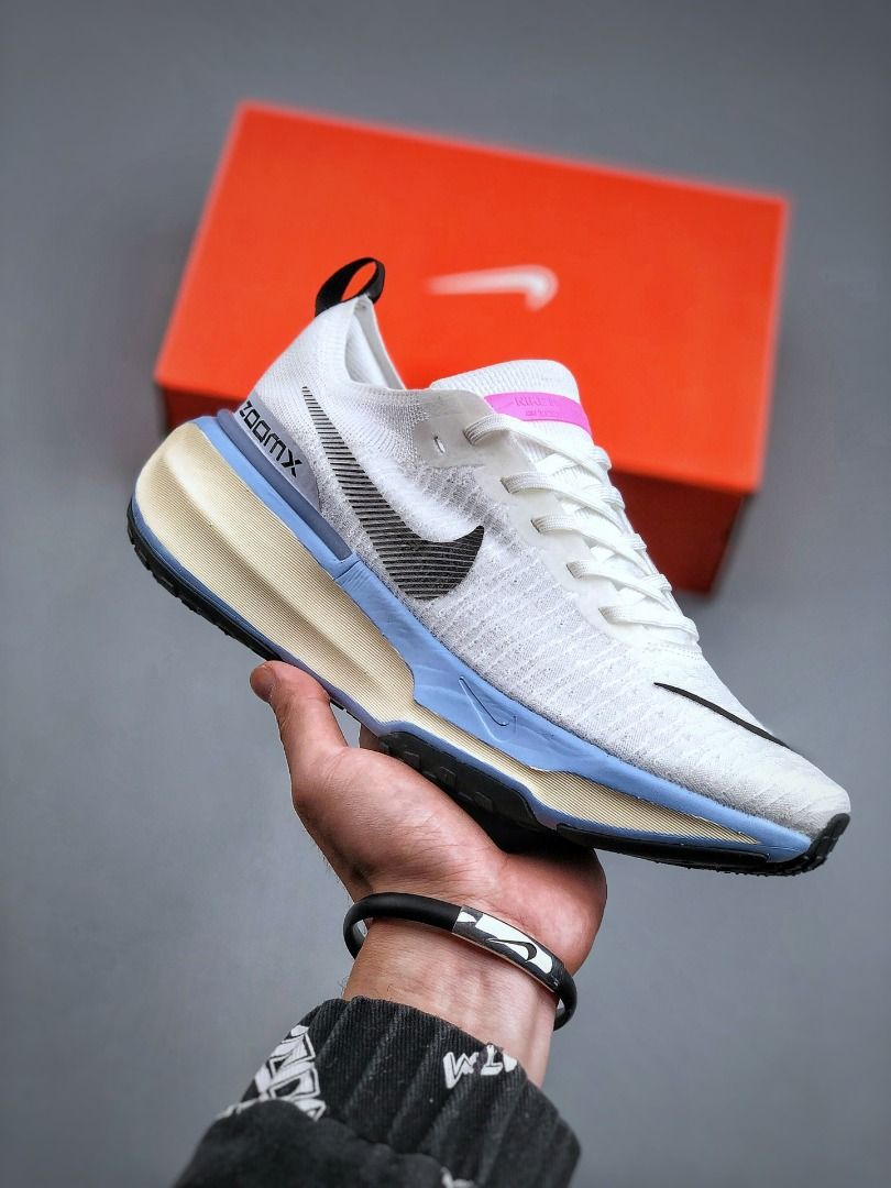 Nike 3 running shoes discount
