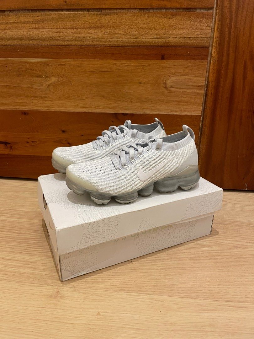 Nike vapormax size 6 womens white Women s Fashion Footwear