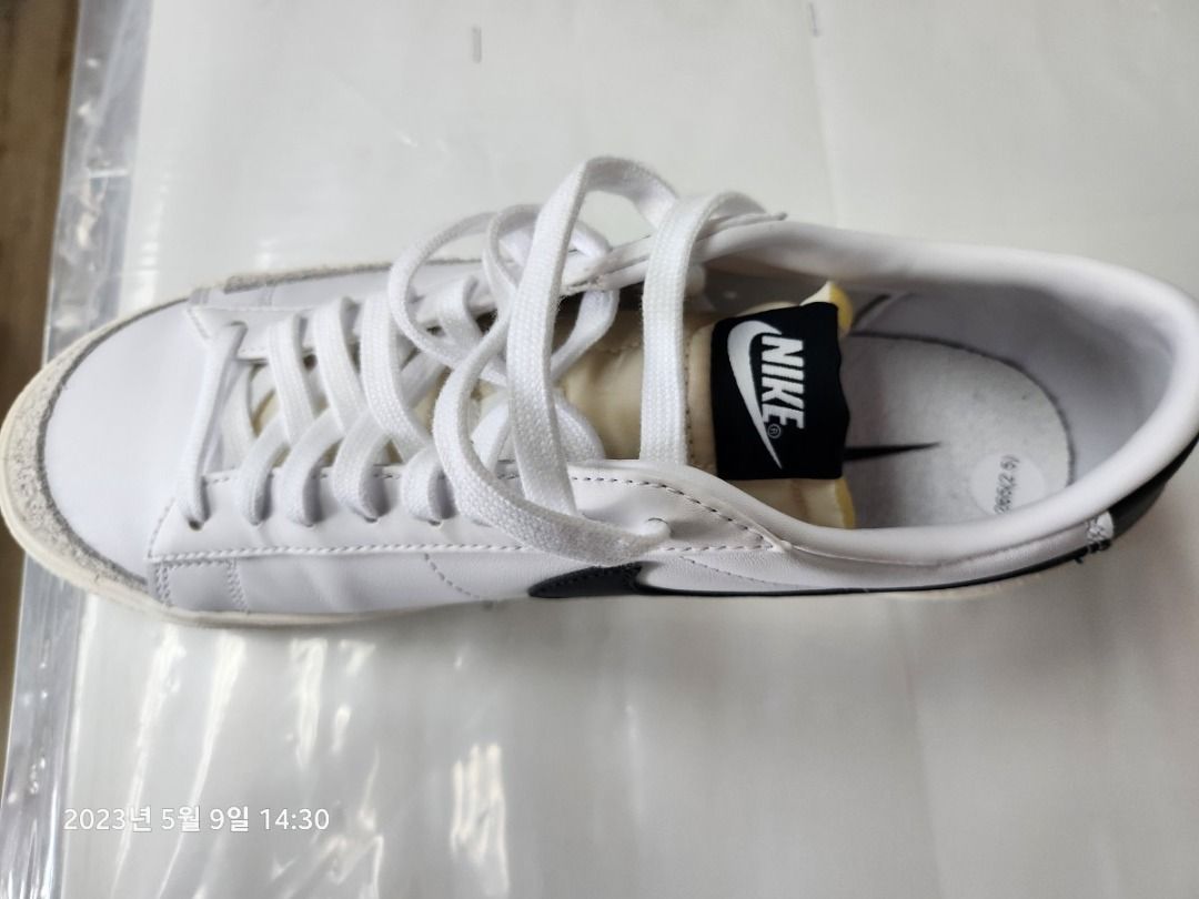 NIKE W BLAZER LOW 77 SIZE 9.5, 女裝, 鞋, 波鞋- Carousell