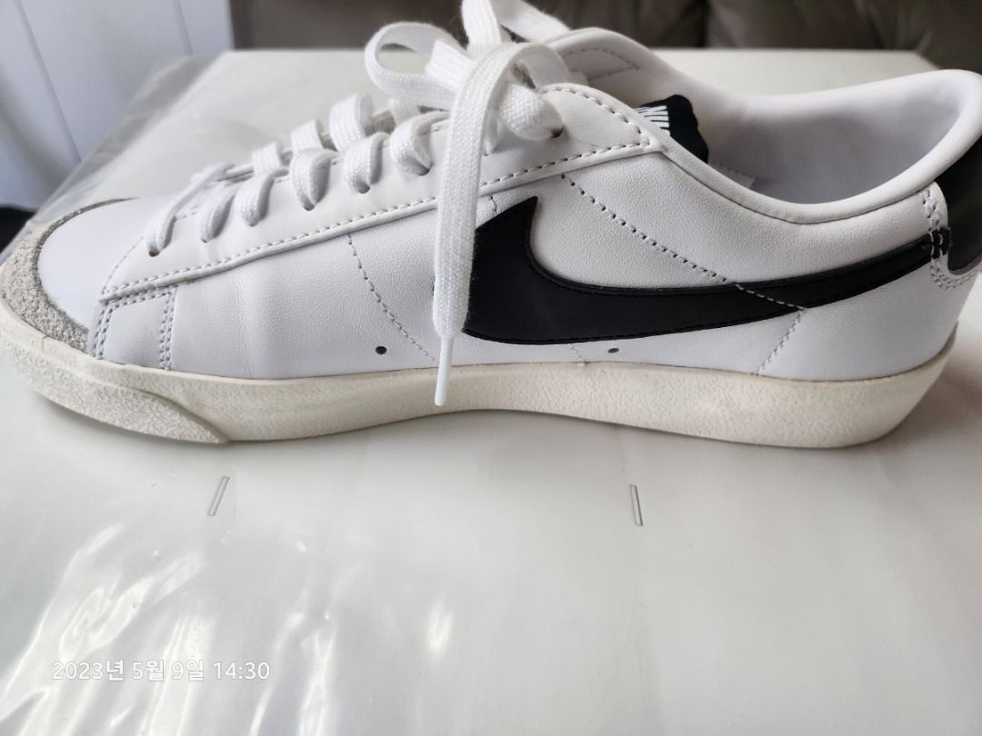 NIKE W BLAZER LOW 77 SIZE 9.5, 女裝, 鞋, 波鞋- Carousell