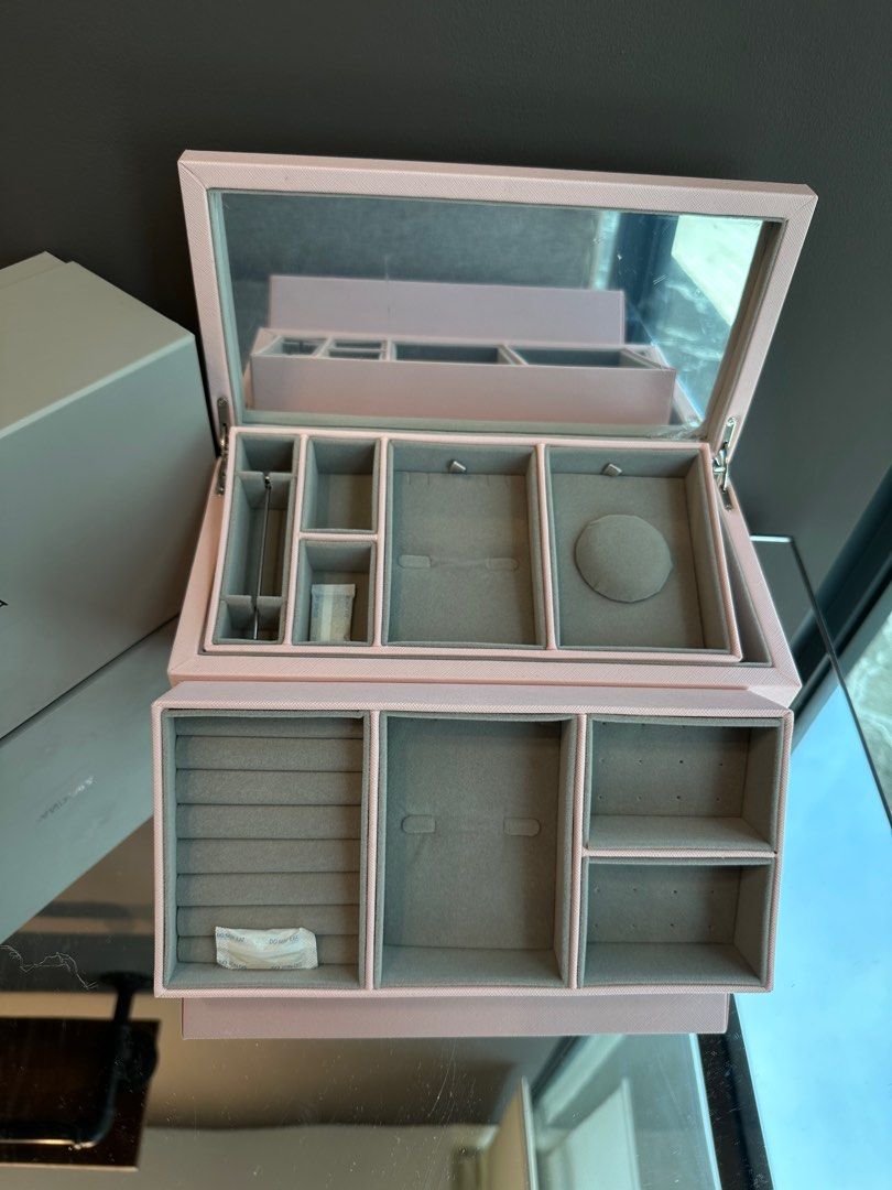 Pandora large jewellery box, Women's Fashion, Jewelry & Organisers