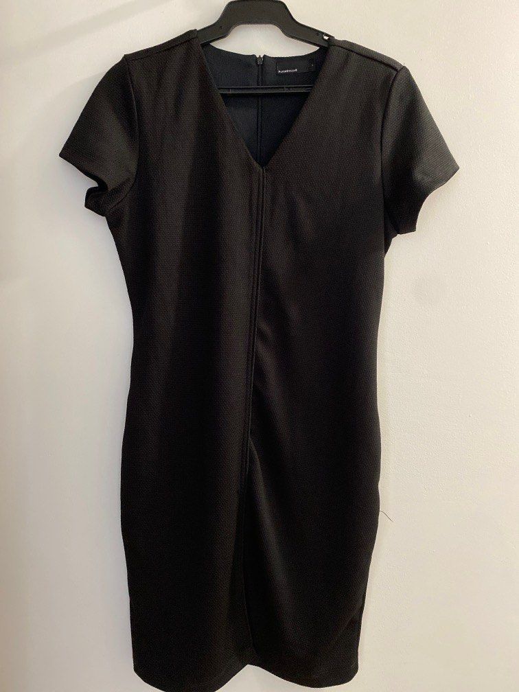Paper dolls black dress (Category: Dresses) located in Makati City. Submitted by raid.my.closet (Listing ID 1230958277, Image 1). Description: Black dress with small front slit .