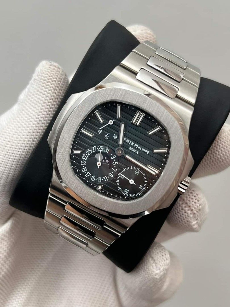 Patek Philippe 5712 (Category: Men's Watches) located in Mandaluyong City. Submitted by upstage_aura (Listing ID 1230970955, Image 2). Description: Patek Philippe 5712 rush sale Stainless Steel.