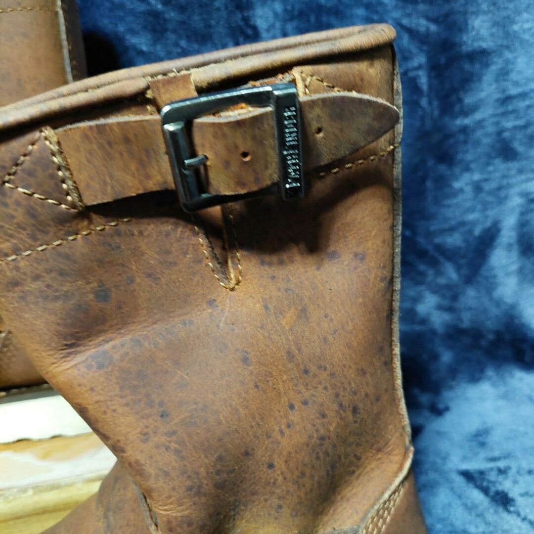 Pathfinder boots on Carousell