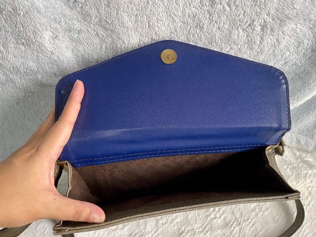 Preloved Primadona crossbody bag (Category: Cross-body Bags) located in Cainta. Submitted by jdcmd (Listing ID 1231003129, Image 3). Description: PRELOVED only, personal use With signs of usage and storage RFS: decluttering Pls manage your expectations :) SF c/o buyer via lalamove, grab or lbc only No COD or COP Payment first basis Gcash or bdo bank transfer only.