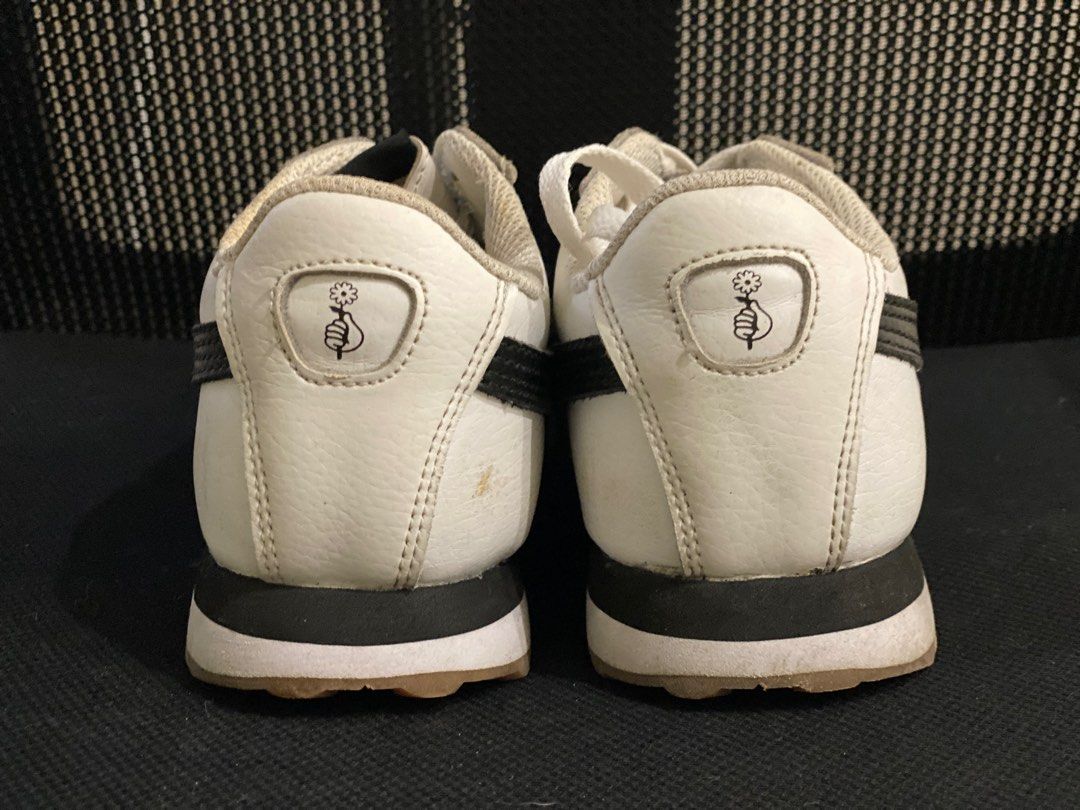 PUMA X BTS Turin Sneakers (Category: Sneakers) located in Antipolo. Submitted by abc__mart (Listing ID 1230988532, Image 3). Description: BOUGHT AT 3510 PHP IN 2018 AUTHENTIC PUMA X BTS TURIN US SIZE 6 PRICE NEGOTIABLE.