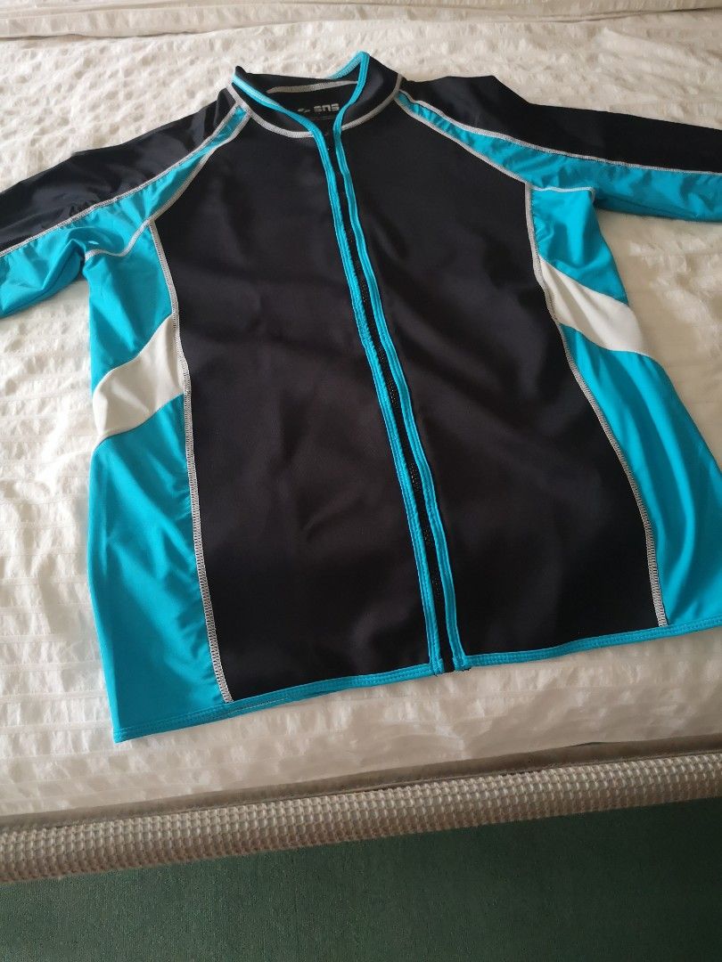 rash guard, Men's Fashion, Tops & Sets, Swim Top & Rash Guards on Carousell