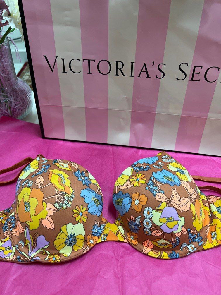 Victoria's Secret PINK Pure Black With Pink Floral Wear Everywhere Wireless  Lightly Lined Push Up Bra
