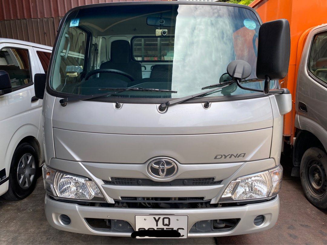 Rent Lorry 10ft Toyota Dyna Retractable Canopy Manual Diesel Truck