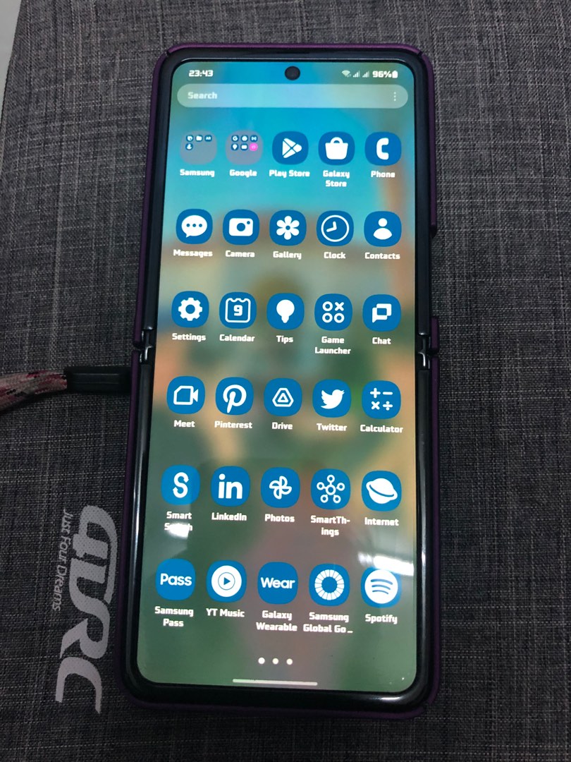 Samsung Z Flip (green screen), Mobile Phones & Gadgets, Mobile Phones