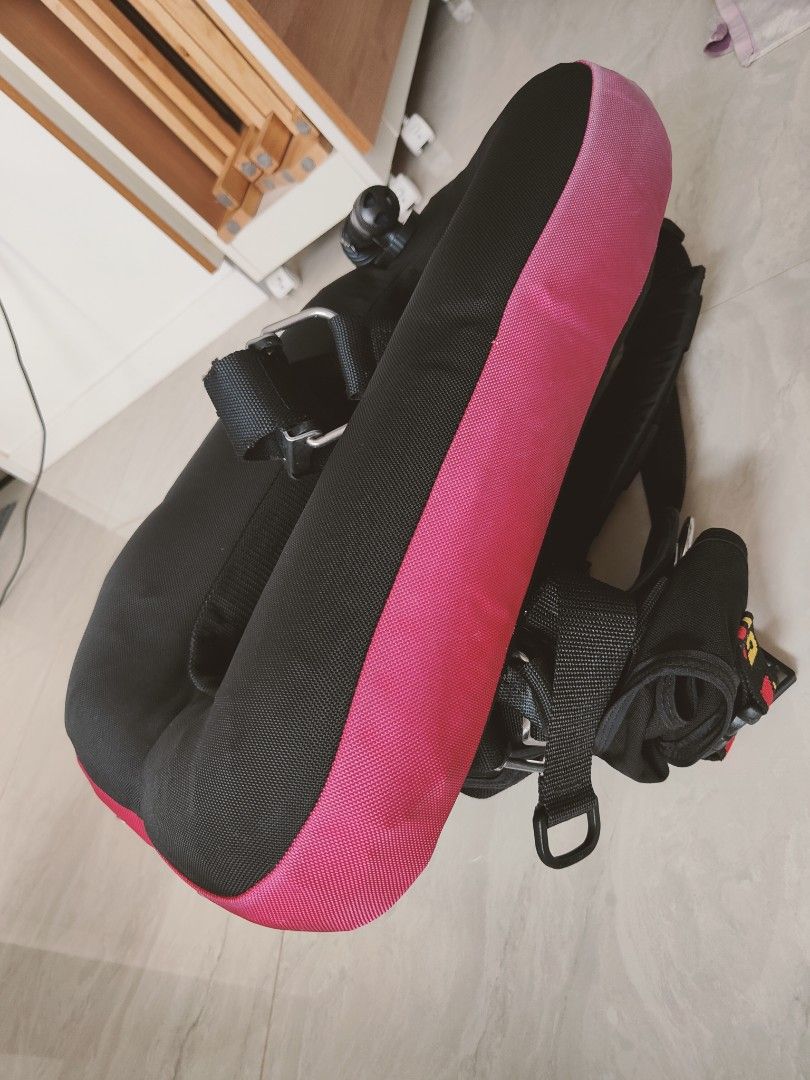 Scuba diving BCD, dive bag, fins, booties, Sports Equipment, Other