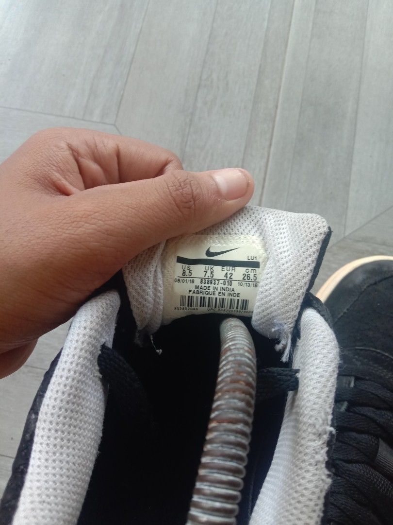 harga sepatu nike court borough low