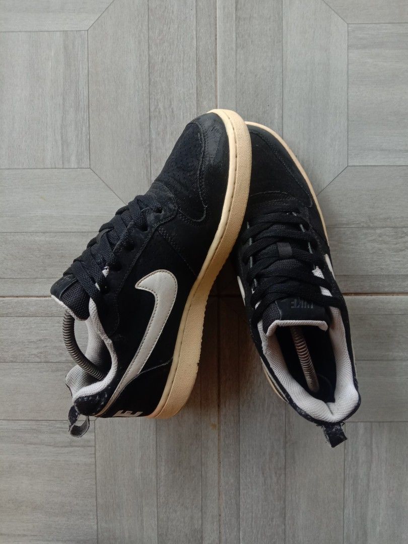 harga sepatu nike court borough low