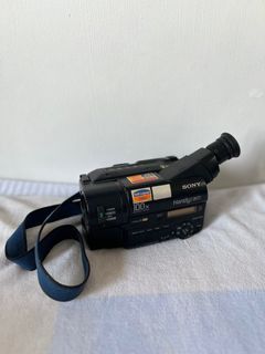 SONY Handycam Video 8 Model CCD-TR311