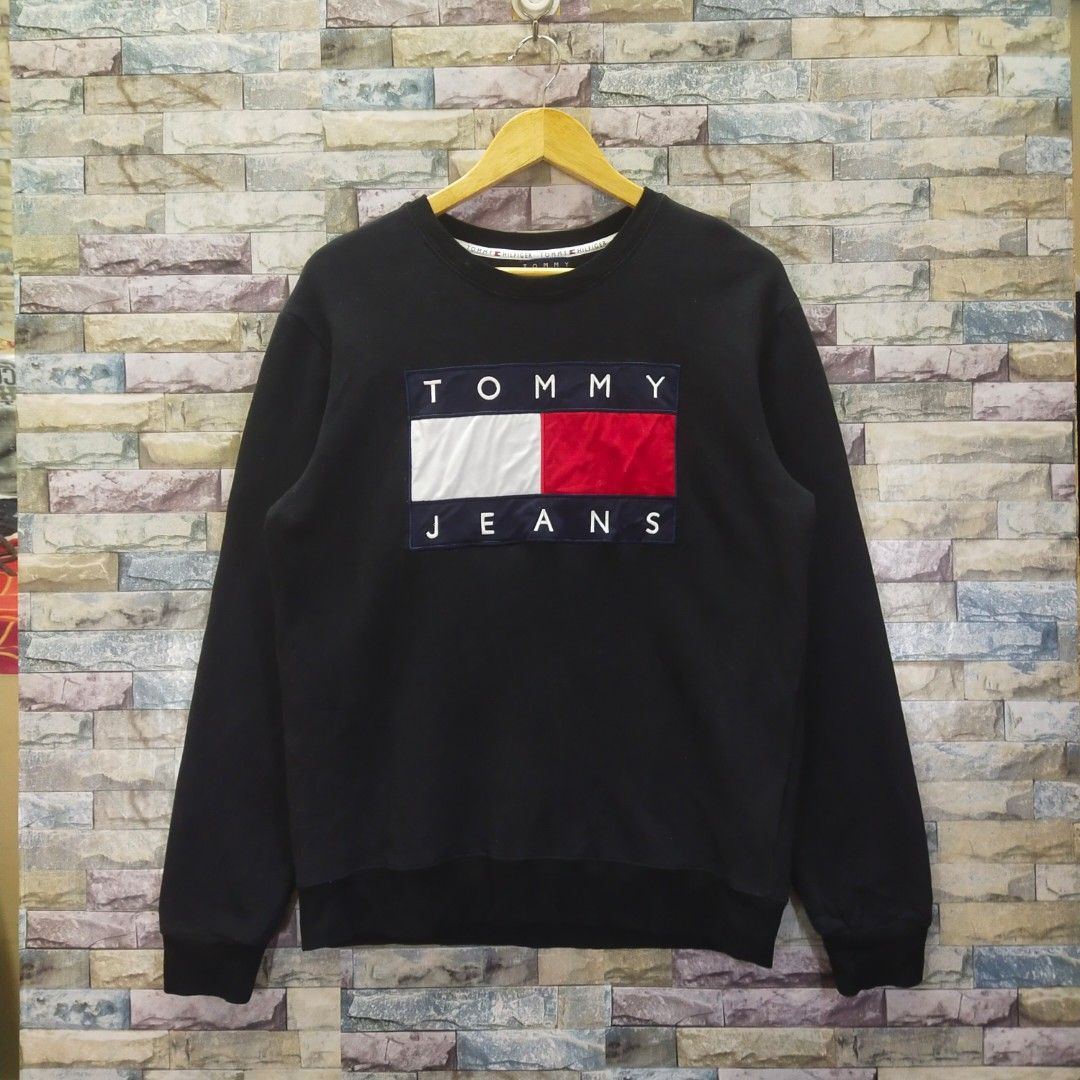 Tommy hilfiger sales sweatshirt big logo
