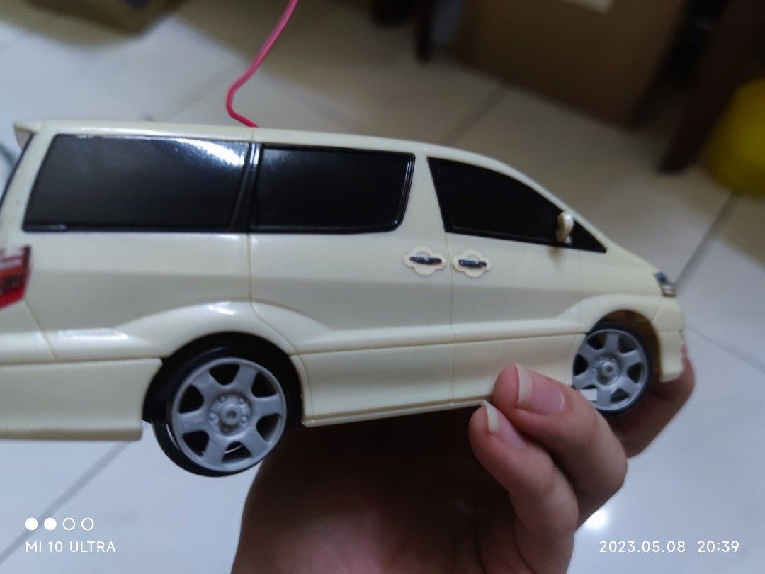 Toyota alphard remote control car vellfire mpv tomy, Hobbies & Toys