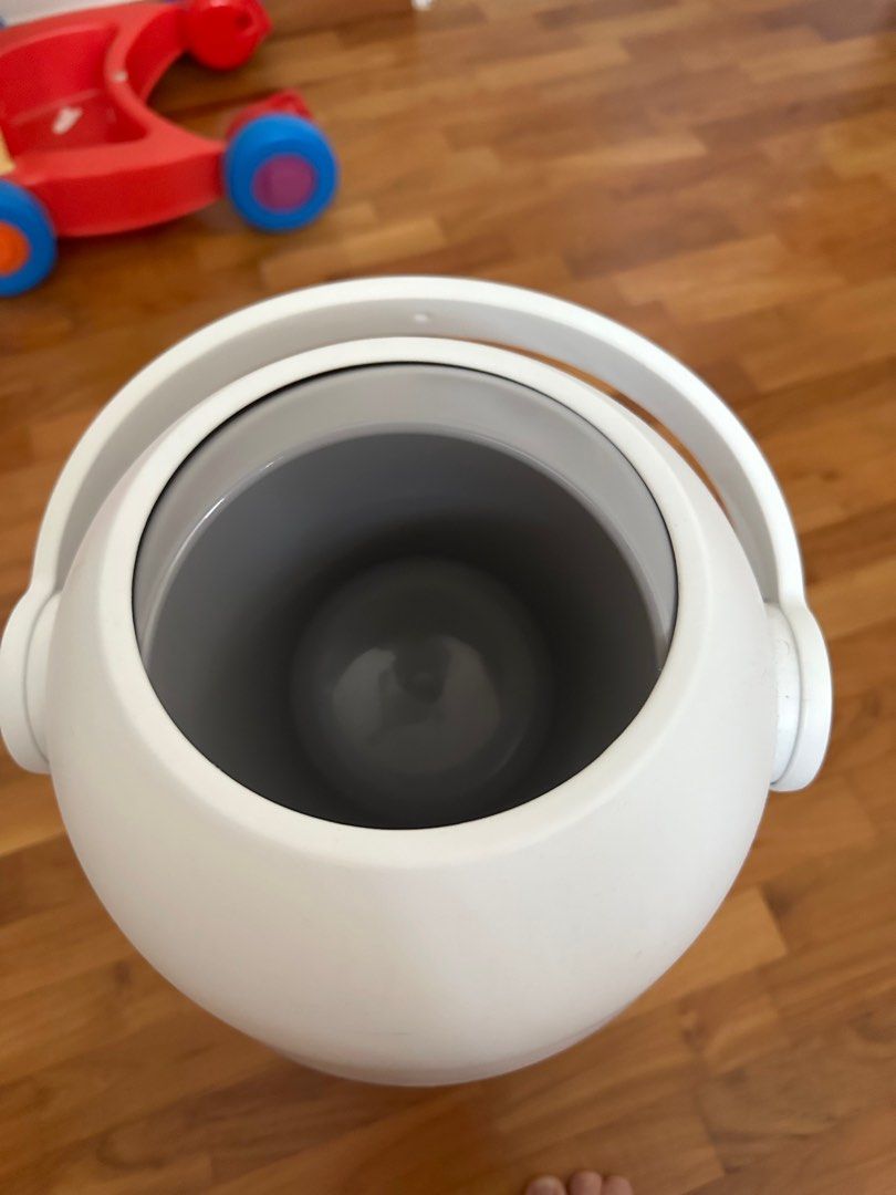 UMEE DIAPER BIN (NO SMELL FOR SOILED DIAPERS), Babies & Kids, Bathing