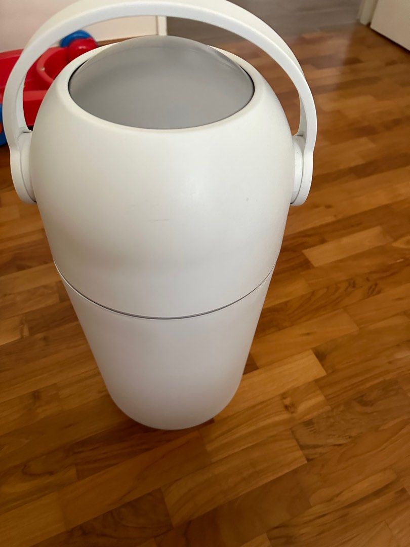 UMEE DIAPER BIN (NO SMELL FOR SOILED DIAPERS), Babies & Kids, Bathing