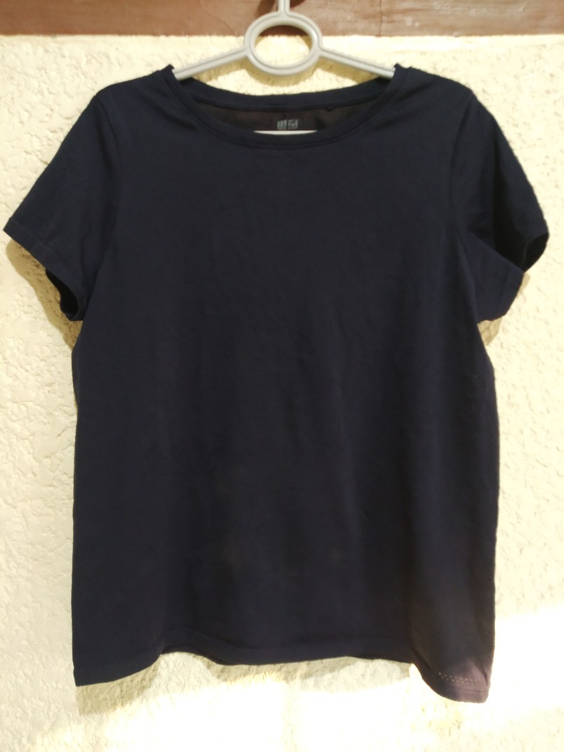 Uniqlo dri fit shirt for women on Carousell