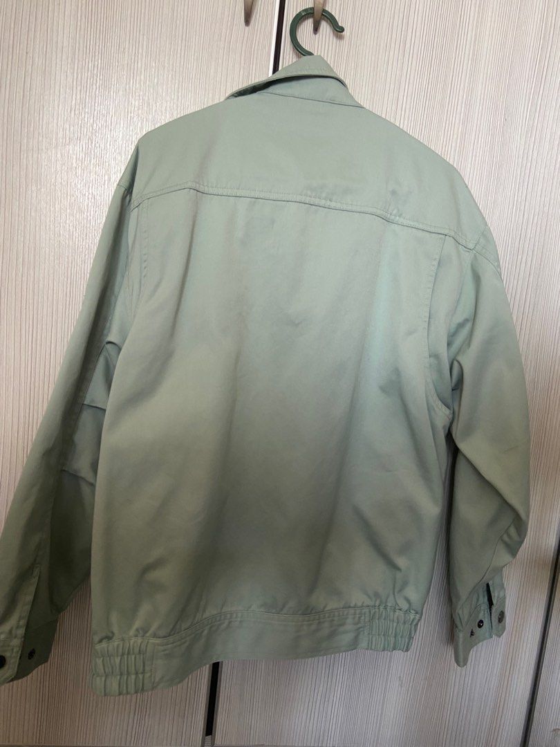 Utility jacket (Category: Coats, Jackets and Outerwear) located in Ampang. Submitted by yfspreloved (Listing ID 1230960459, Image 2). Description: .