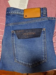 Valentino slim cut jeans waist 33