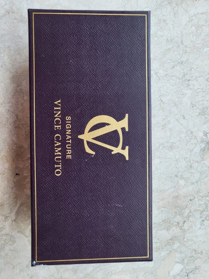 Vince Camuto brocade loafers (Category: Loafers) located in Las Pinas. Submitted by s_abiera (Listing ID 1231077372, Image 3). Description: Brand: Vince Camuto Make/color: loafers (leather insole/printed fabric upper, multiple colors) Size: eu 36.5.