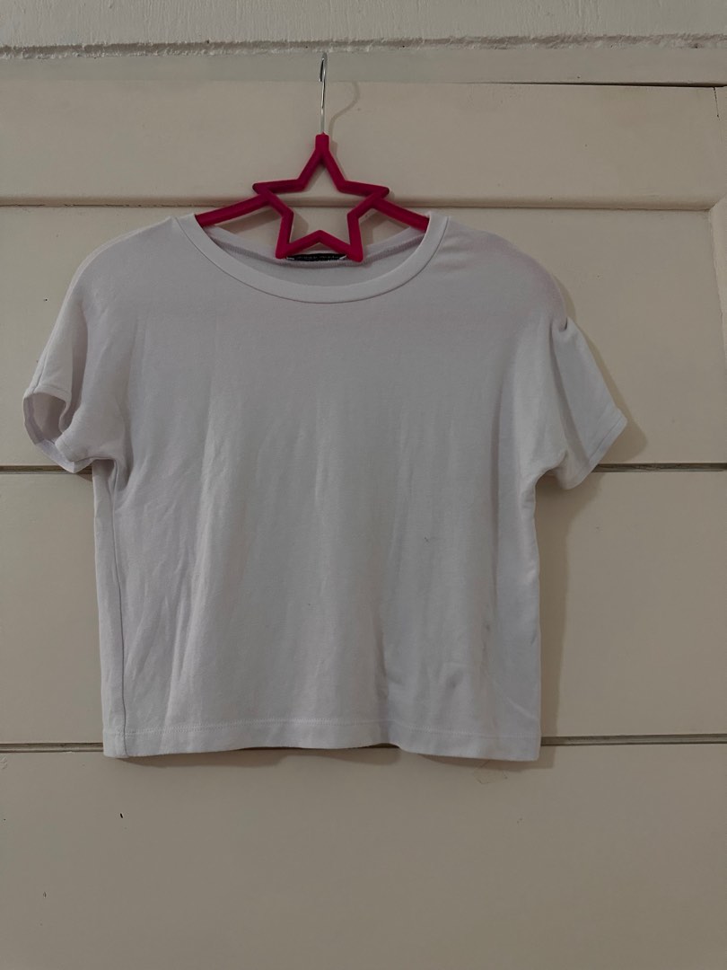 Zara plain white crop shirt, Women's Fashion, Tops, Shirts on Carousell