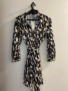 (Category: ) located in . Submitted by raid.my.closet (Listing ID 1230957294, Image 1). Description: .