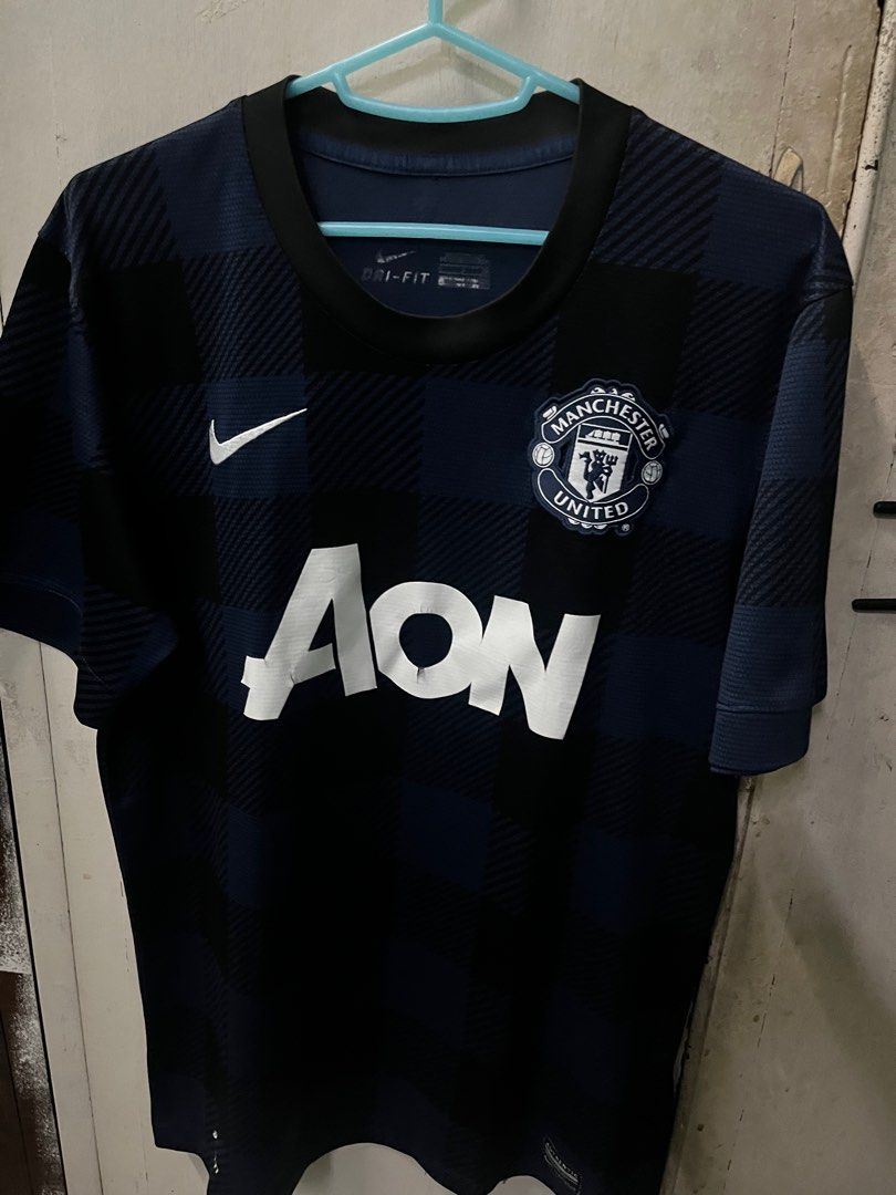2013 manchester united away kit / jersey (Category: Tshirts & Polo Shirts ) located in Quezon City. Submitted by crispgoods (Listing ID 1235026543, Image 1). Description: Size medium Price slightly negotiable Rfs: consolidating .