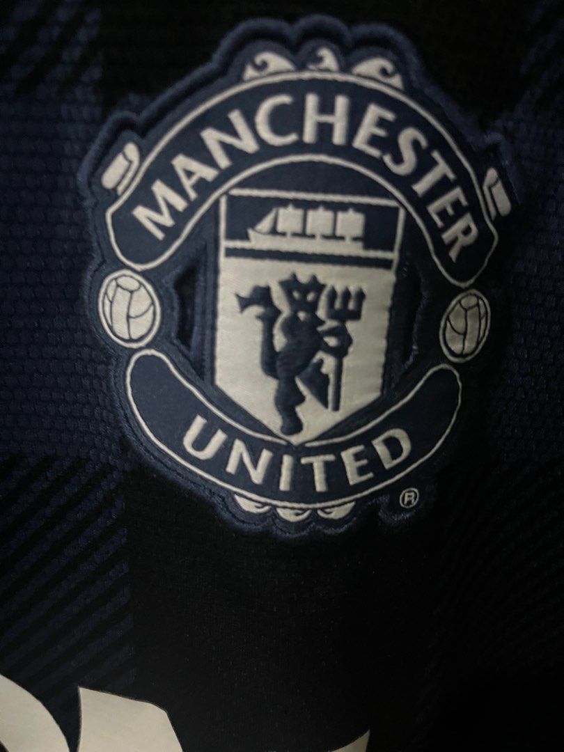 2013 manchester united away kit / jersey (Category: Tshirts & Polo Shirts ) located in Quezon City. Submitted by crispgoods (Listing ID 1235026543, Image 3). Description: Size medium Price slightly negotiable Rfs: consolidating .