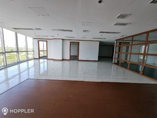 279.6sqm Office Space for Rent in DPC Place, San Lorenzo Village, Makati - CR0731973
