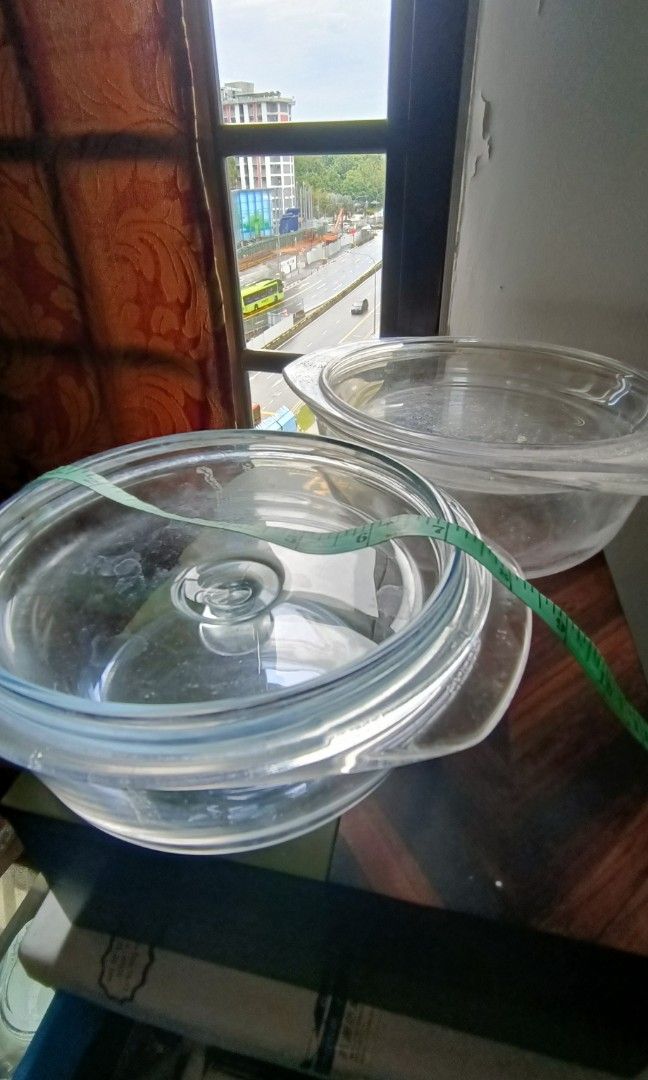 2 Glass Bowls with Lid, Furniture & Home Living, Kitchenware