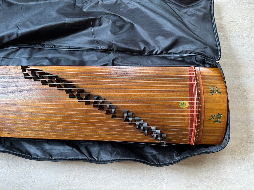 敦煌古箏GuZheng, 興趣及遊戲, 音樂、樂器& 配件, 樂器- Carousell