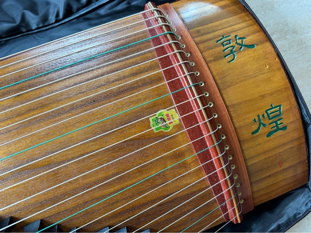 敦煌古箏GuZheng, 興趣及遊戲, 音樂、樂器& 配件, 樂器- Carousell