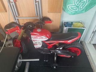 兒童電動車