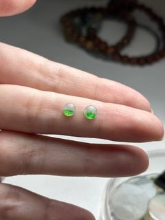 冰飄綠特色蛋面一對 鑲嵌螺旋耳釘獨一無二 福利回饋
