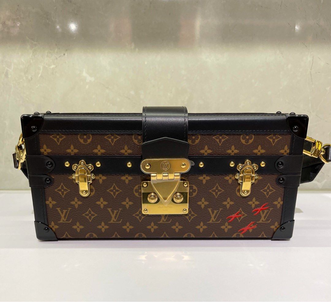 🆕 AUTHENTIC LV PETITE MALLE EAST WEST BAG IN MONOGRAM, Luxury, Bags &  Wallets on Carousell
