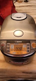 ⭐ Good Condition ⭐ Zojirushi Rice Cooker NP-HRQ 10