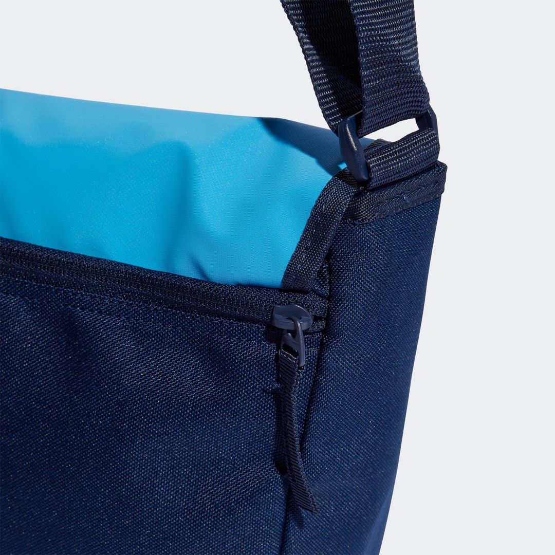 Adidas ADICOLOR ARCHIVE MESSENGER BAG SMALL A SPORTSHERITAGEINSPIRED