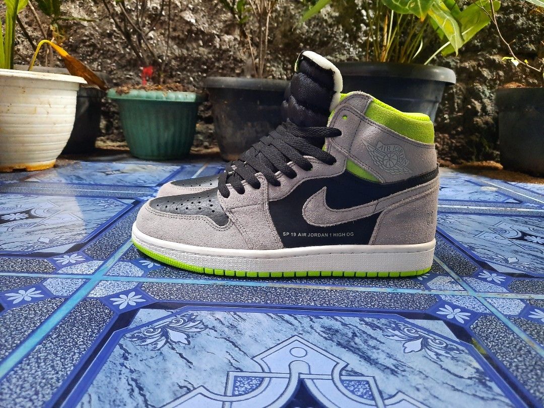 Air Jordan 1 High Retro OG Neutral Grey Fesyen Pria Sepatu
