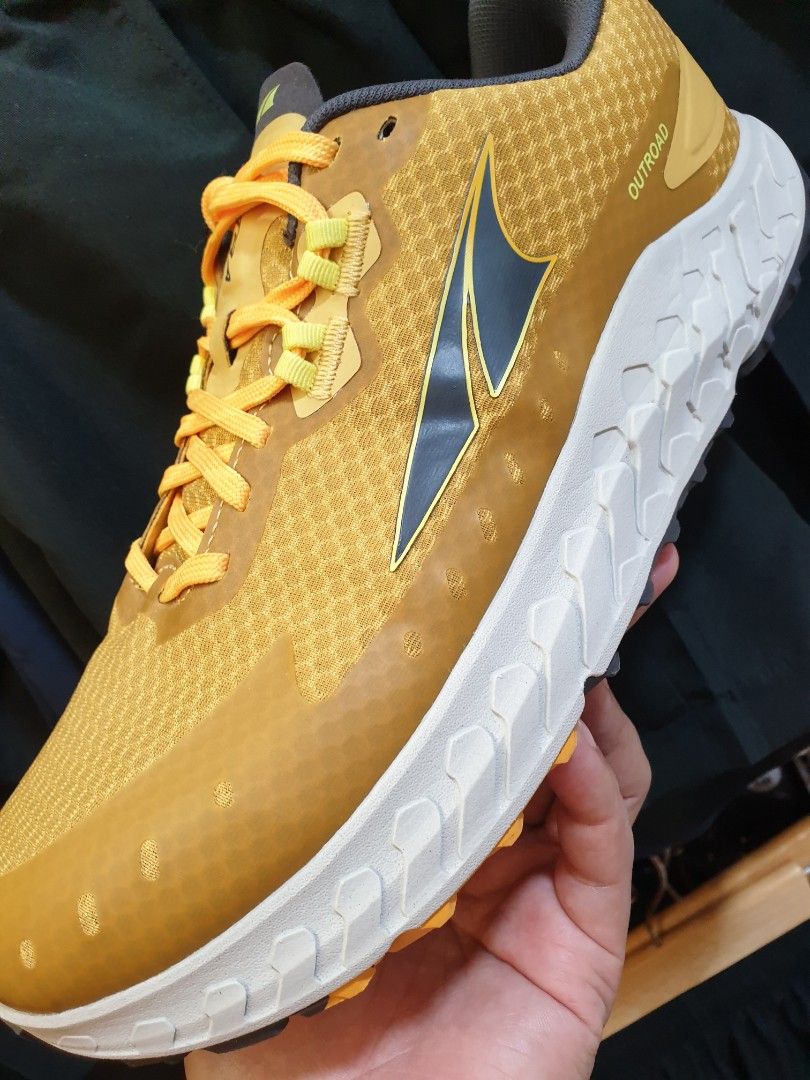altra trail shoes