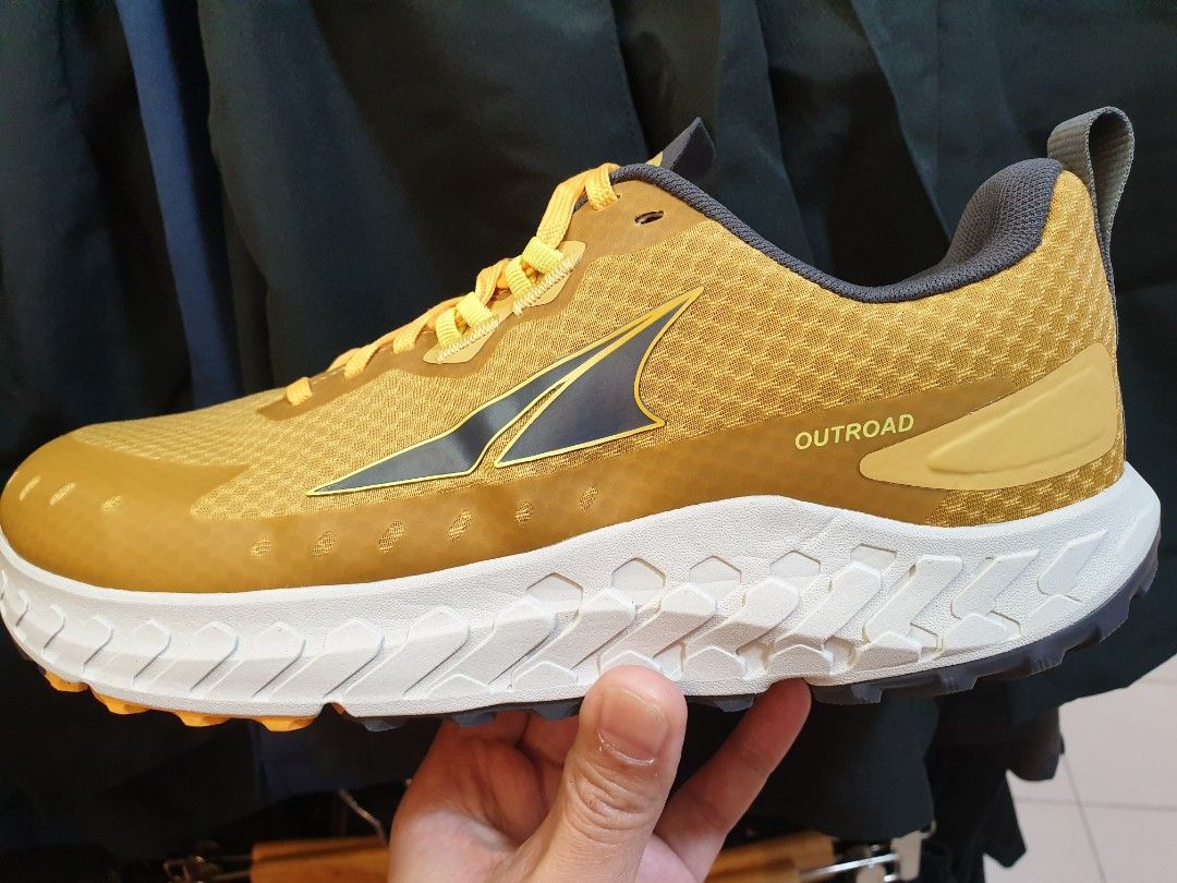 altra trail shoes