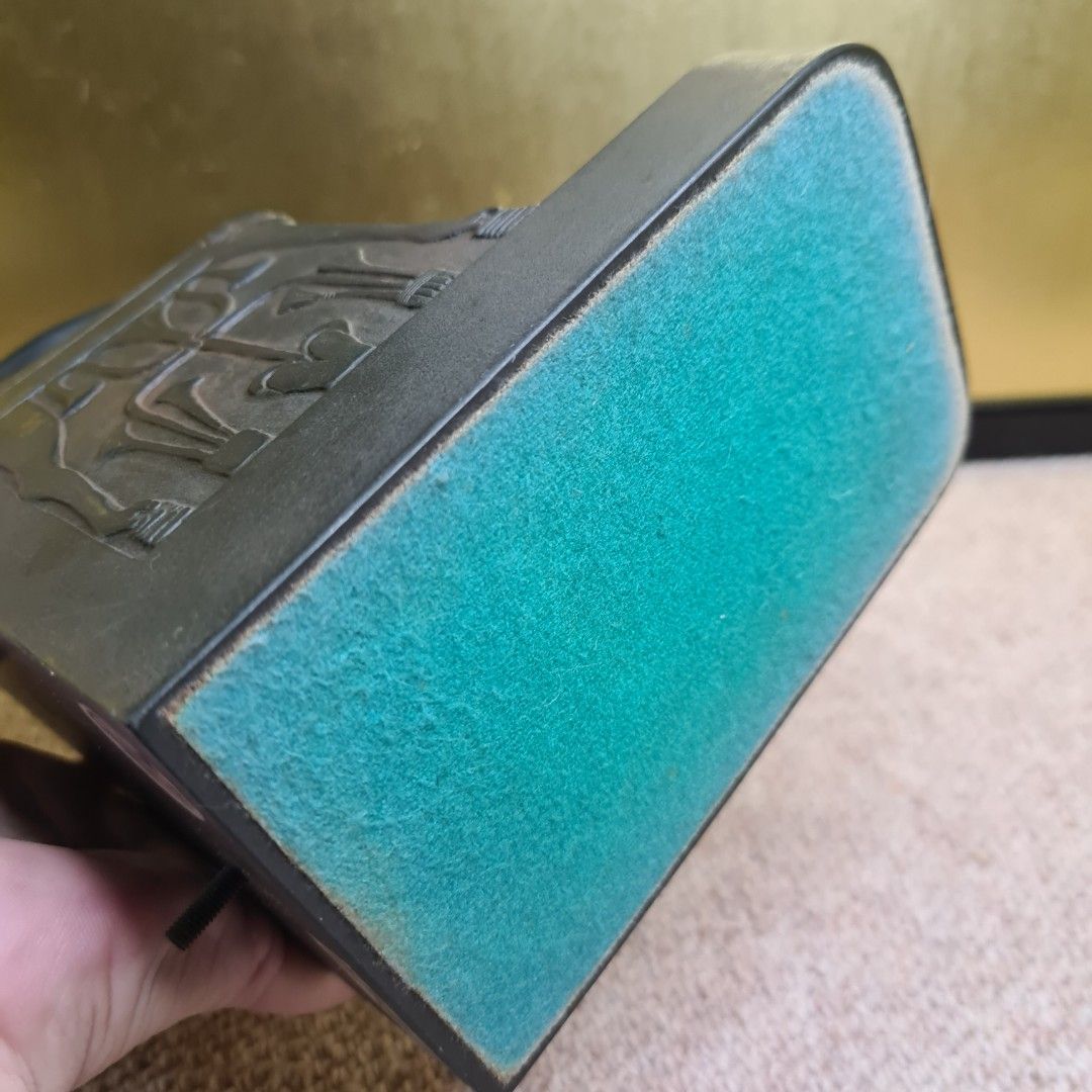 ANTIQUE ART STATUE (REPLICA) OF AN EGYPTIAN PHAROAH THE MOST POWERFUL