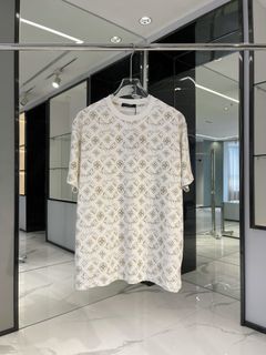 (Category: ) located in . Submitted by luxurycloset.shop (Listing ID 1235142136, Image 1). Description: .