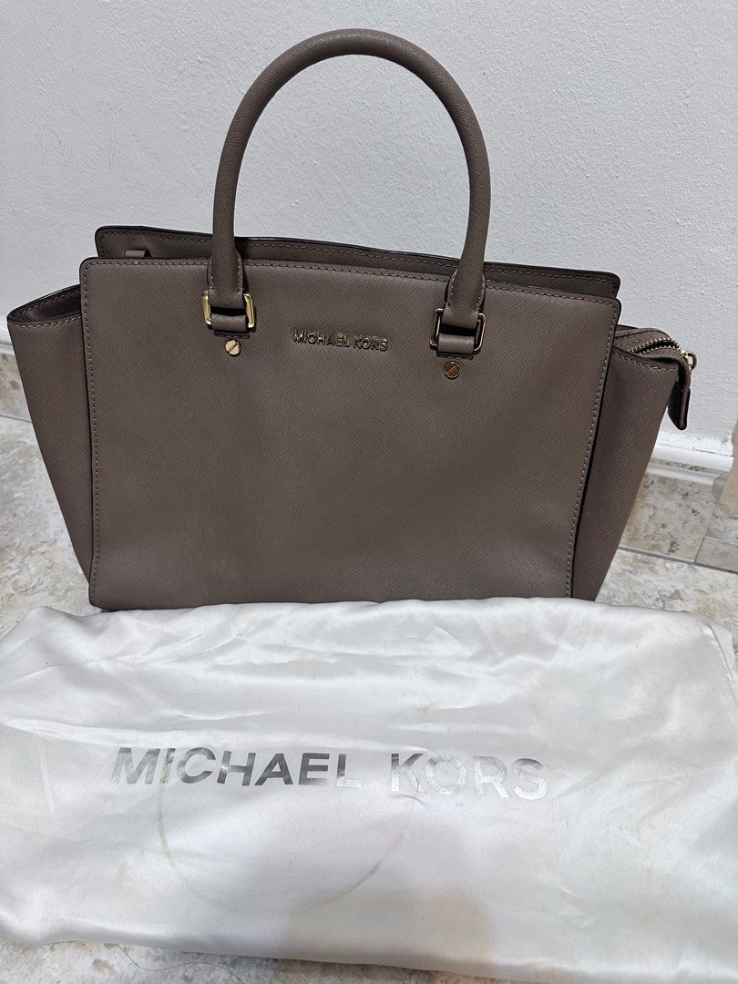 Authentic Michael Kors Selma Grey Saffiano Leather Medium Satchel