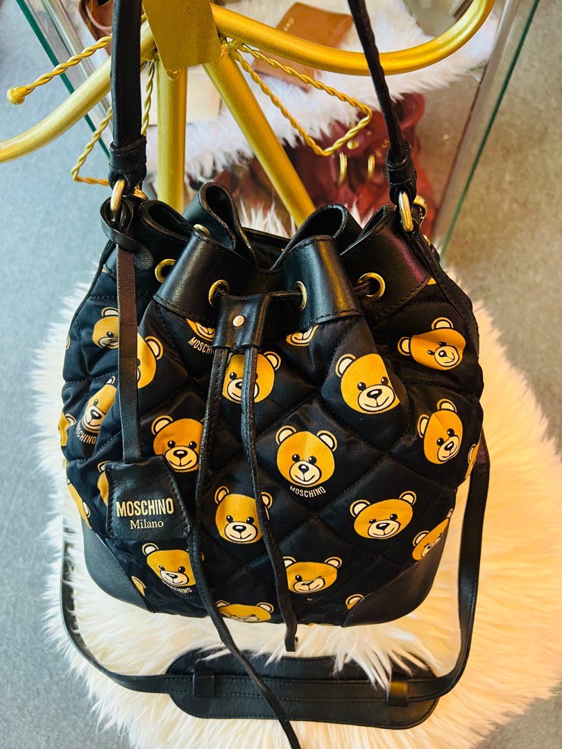 Moschino teddy bear bucket bag 2025