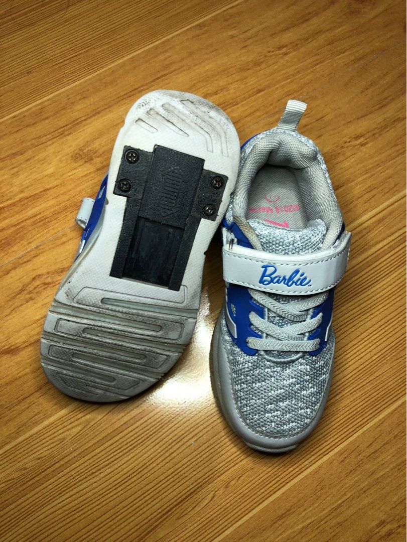 Barbie shoes roller skates kids (Category: Babies & Kids Fashion) located in Sorsogon. Submitted by honnie_gonlie (Listing ID 1235080842, Image 3). Description: Barbie shoes roller skates color gray and navy blue still work light size 11-13 still in good condition Issue: crack long time Payment: BDO/BPI/GCASH Shipping: LBC/JRS/J&T.