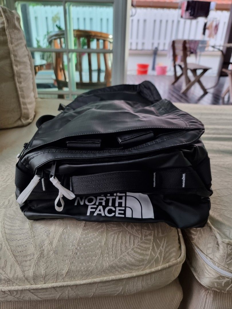 north face voyager duffel 32l