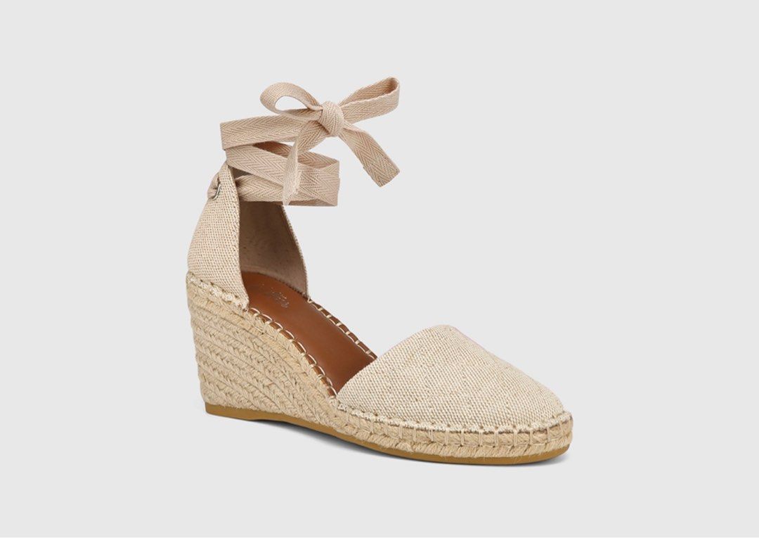Beige wedge Witners Women s Fashion Footwear Wedges on Carousell